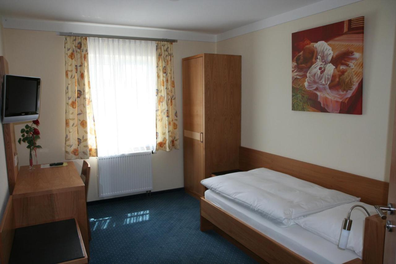 Schlosswirt Etting Ingolstadt Szoba fotó